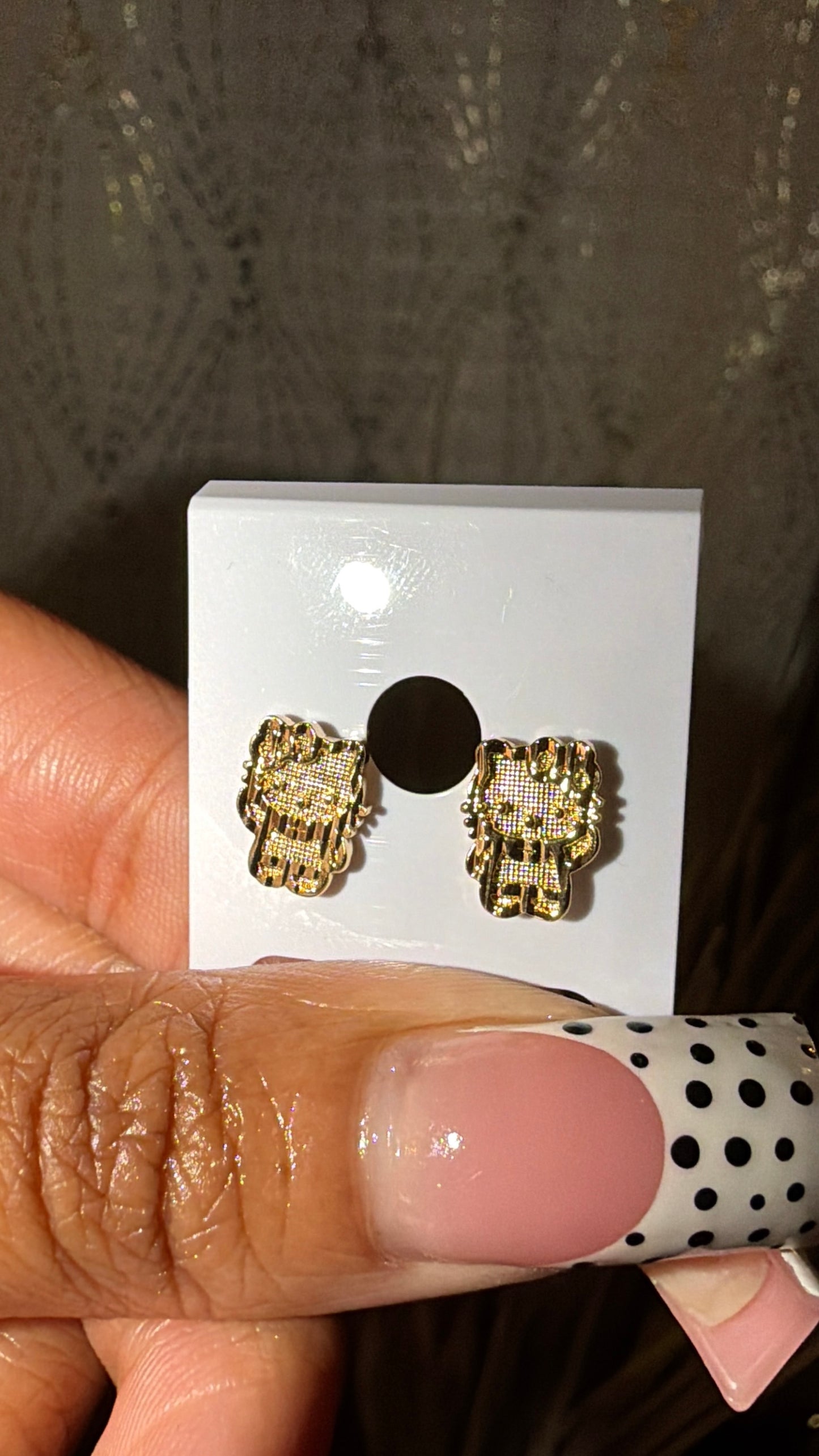 MINI HK STUD EARRING
