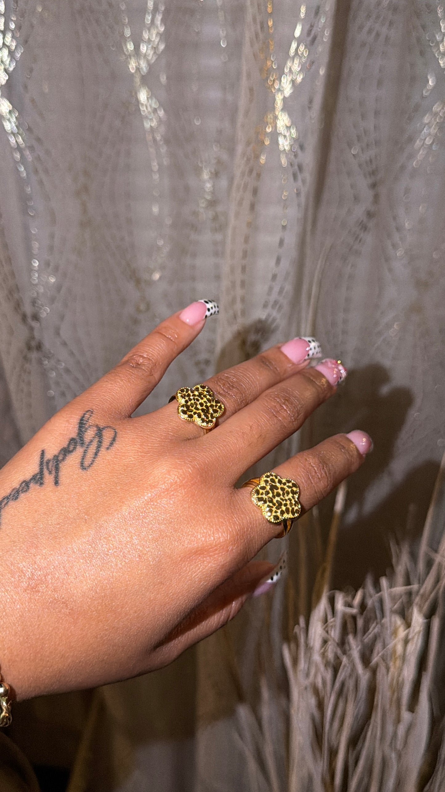 NUGGET CLOVER RING