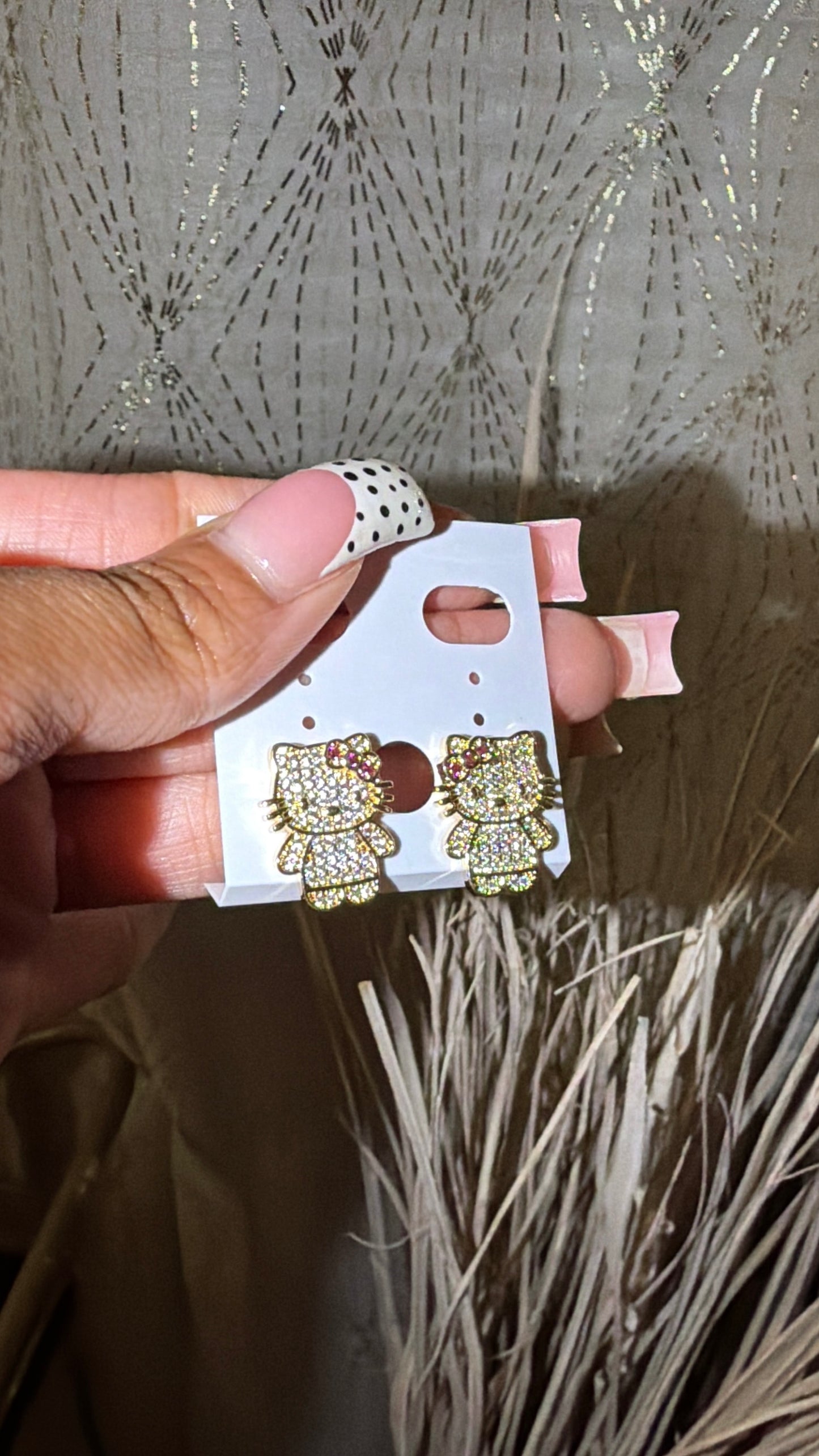 HK PINK BOW STUD EARRING