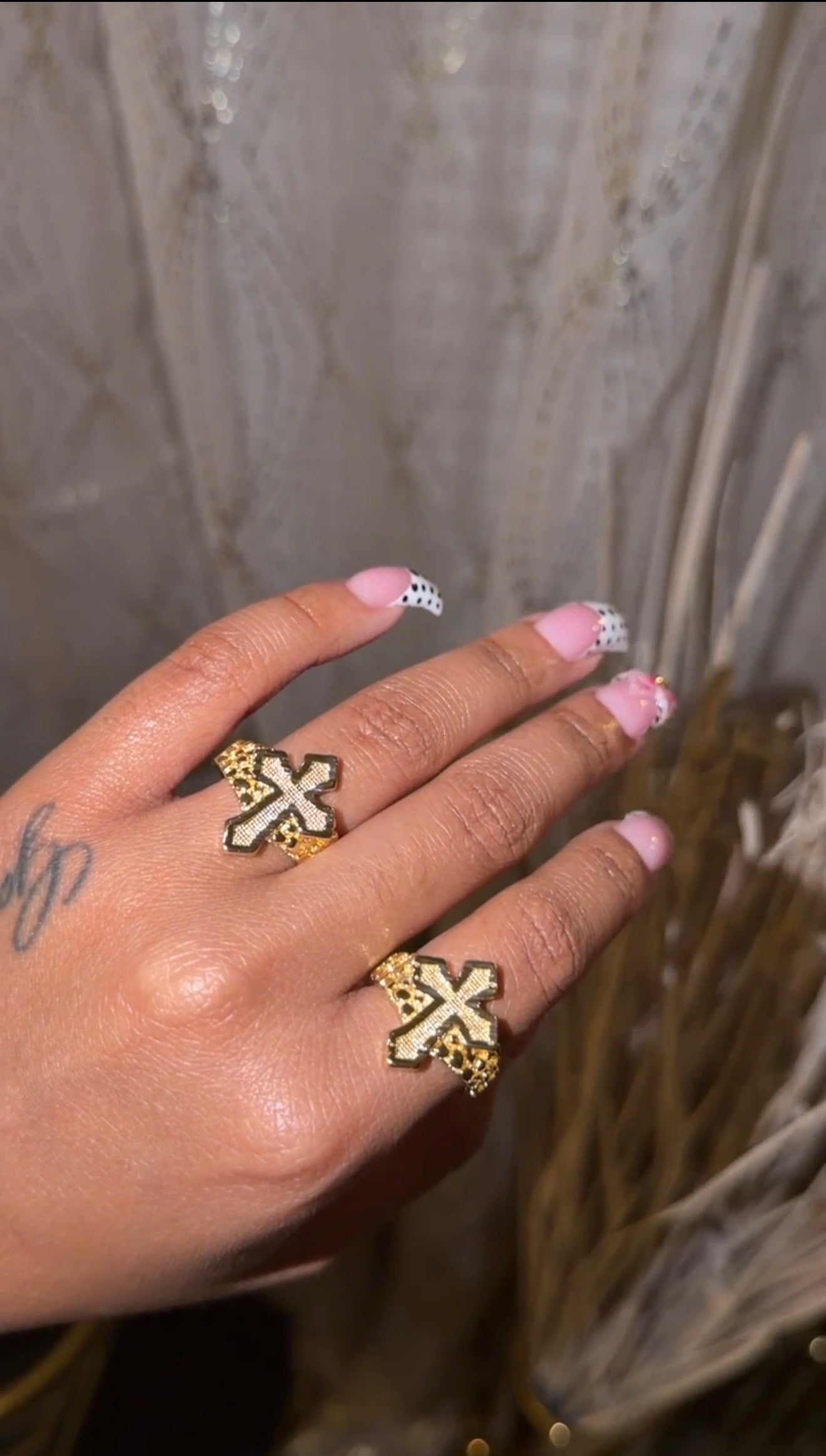 CROSS RING