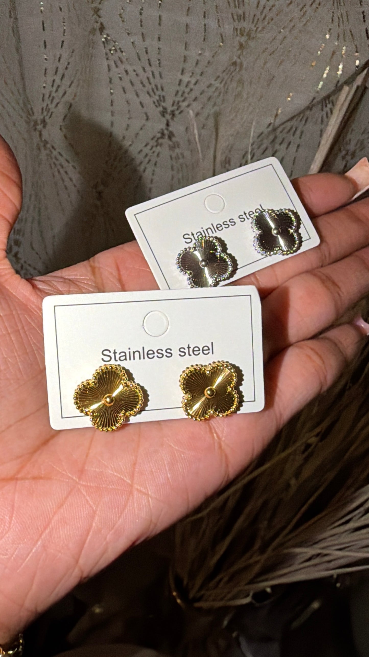 VAN CLEEF STUDS