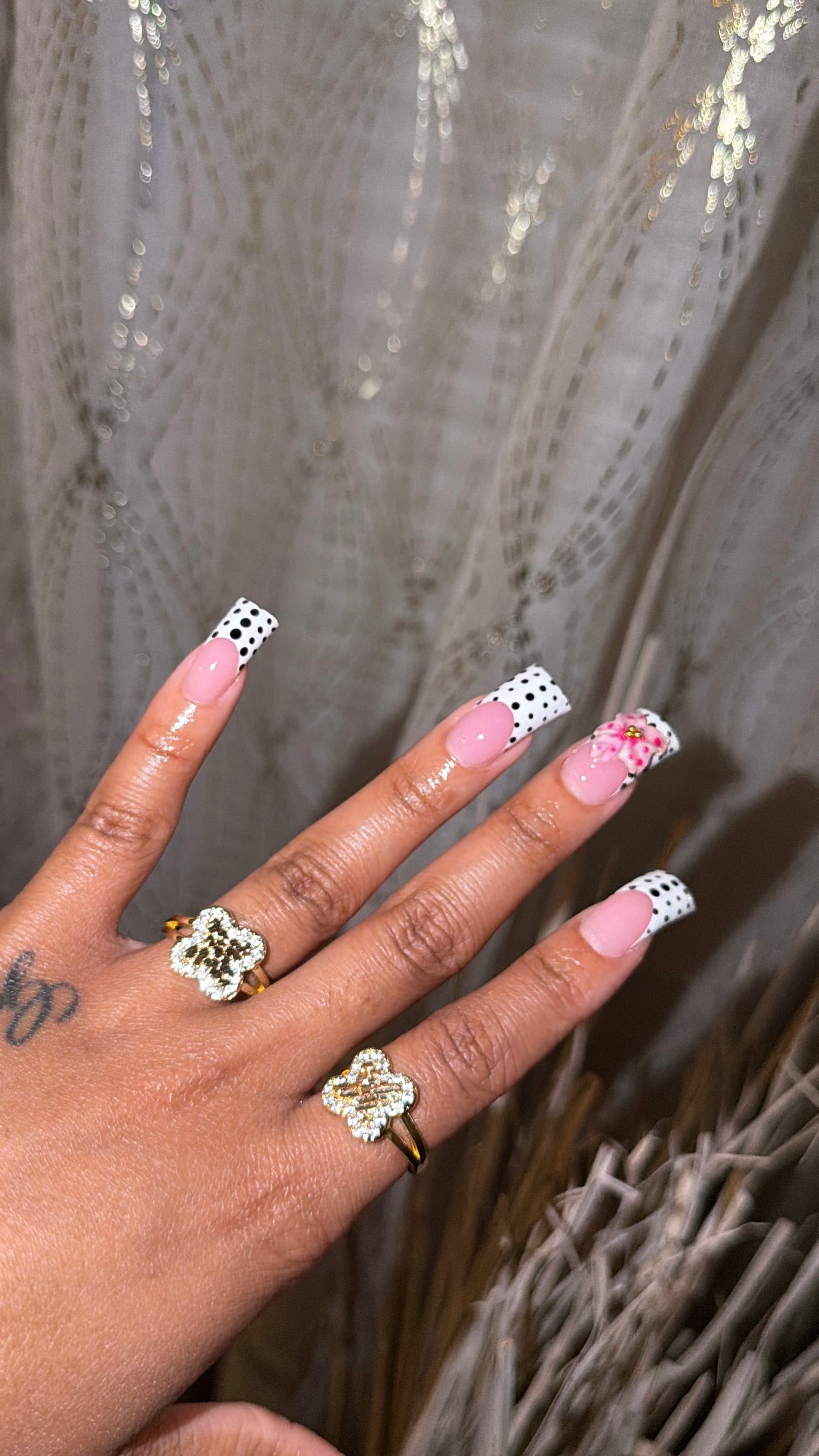 DIAMOND CLOVER RING
