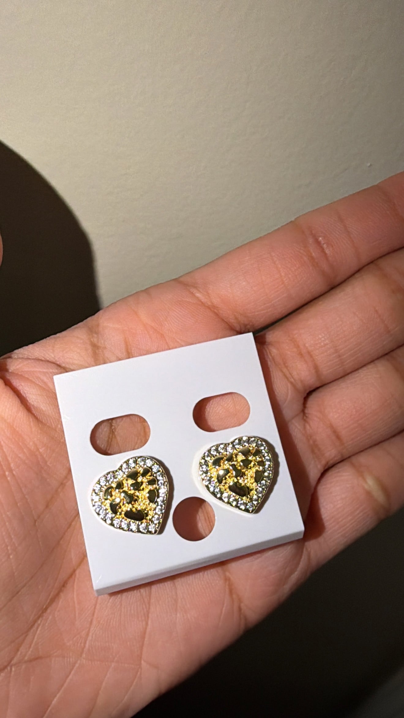 DIAMOND HRT NUGGET STUDS